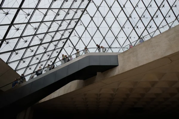 entance stairs to the louvre